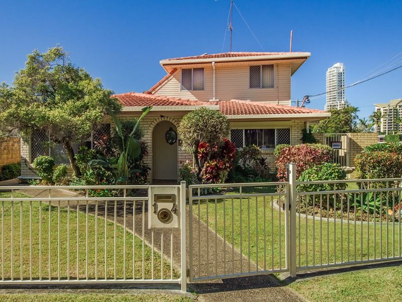 Photo - 14 Verona Avenue, Surfers Paradise QLD 4217 - Image 12