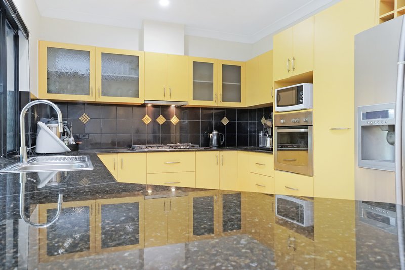 Photo - 14 Villaflor Crescent, Woolner NT 0820 - Image 5