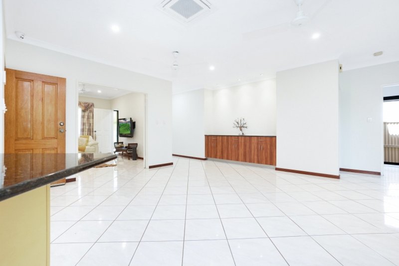 Photo - 14 Villaflor Crescent, Woolner NT 0820 - Image 8