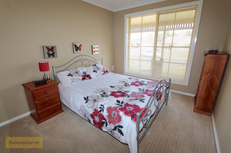 Photo - 14 Vincent Crescent, Kelso NSW 2795 - Image 8