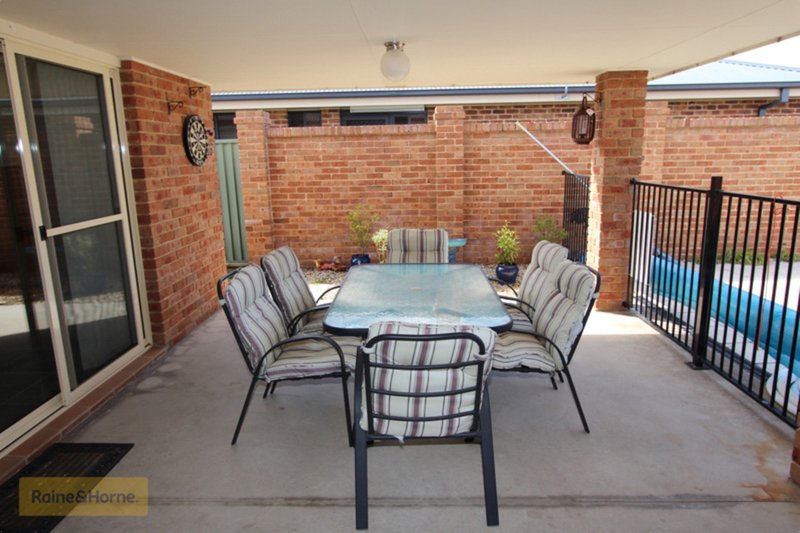 Photo - 14 Vincent Crescent, Kelso NSW 2795 - Image 17