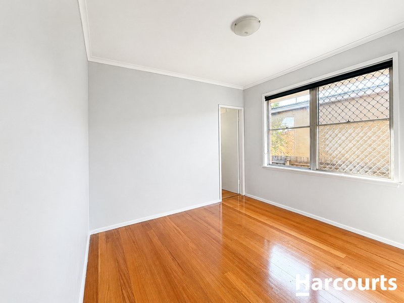 Photo - 14 Vincent Crescent, Werribee VIC 3030 - Image 9