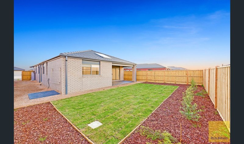 Photo - 14 Wade Street, Tarneit VIC 3029 - Image 11