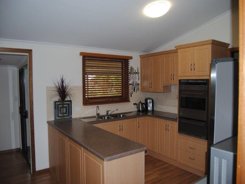 Photo - 14 Wales Street, Wallaroo SA 5556 - Image 3