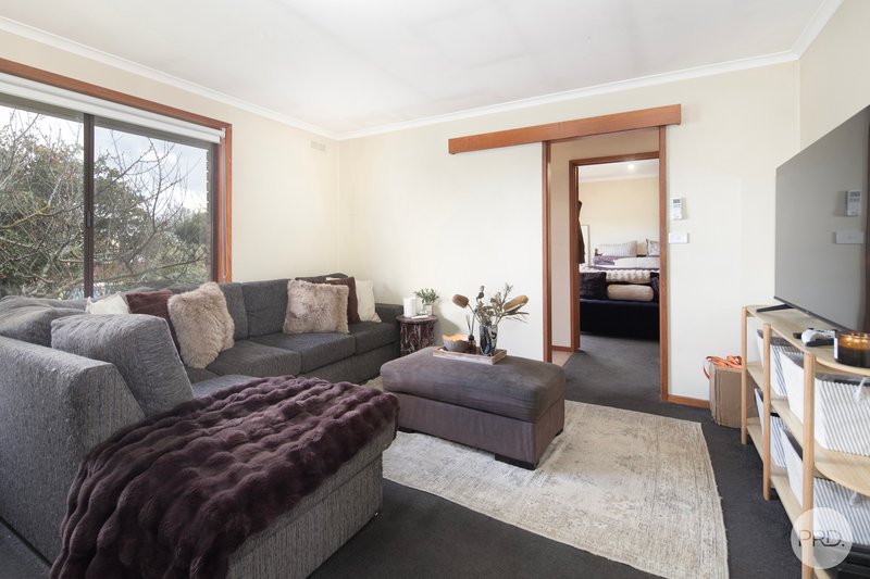 Photo - 1/4 Wall Street, Sebastopol VIC 3356 - Image 3