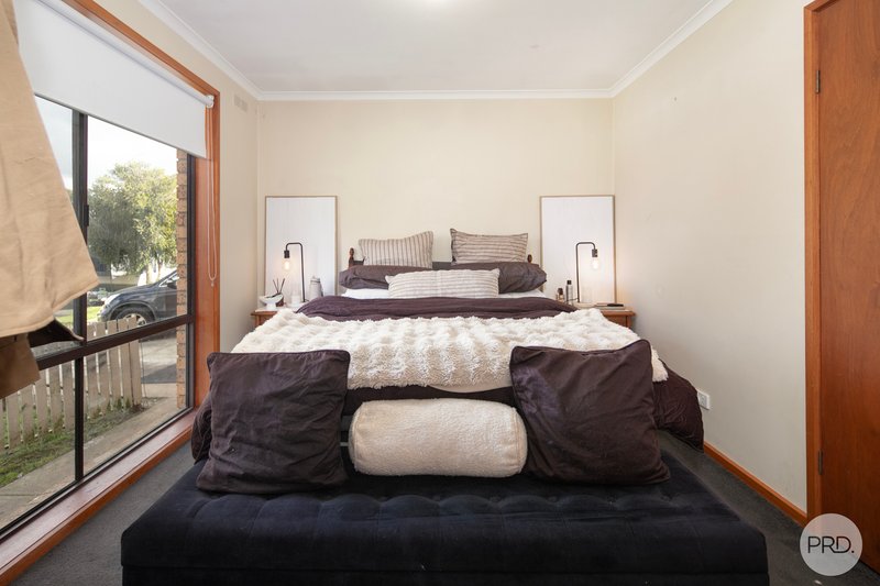 Photo - 1/4 Wall Street, Sebastopol VIC 3356 - Image 7