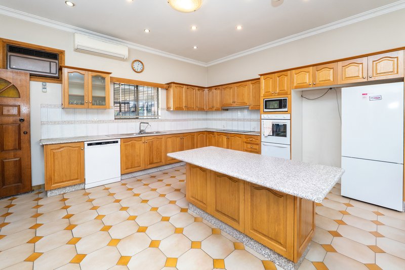 Photo - 14 Wallace Street, Concord NSW 2137 - Image 3