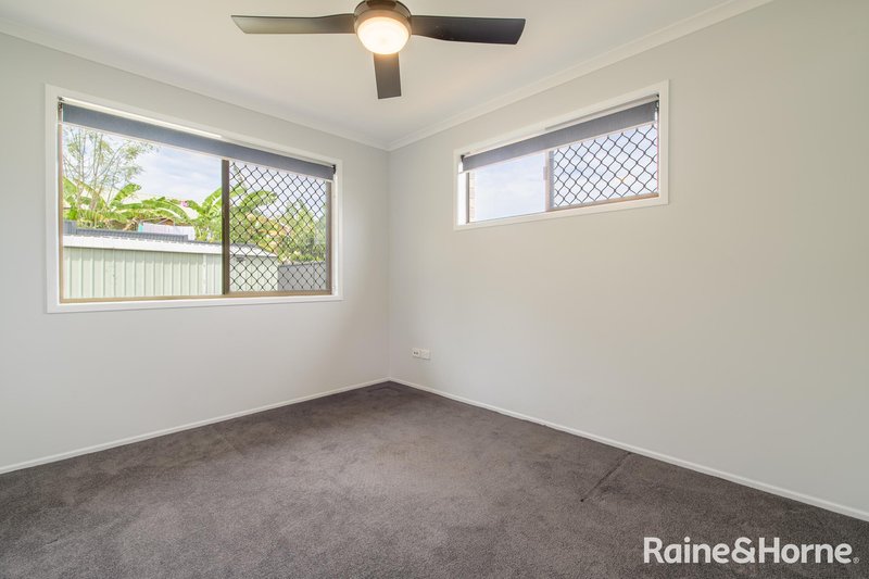 Photo - 14 Waratah Street, Kin Kora QLD 4680 - Image 8