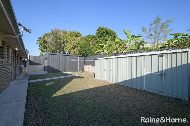 Photo - 14 Waratah Street, Kin Kora QLD 4680 - Image 16