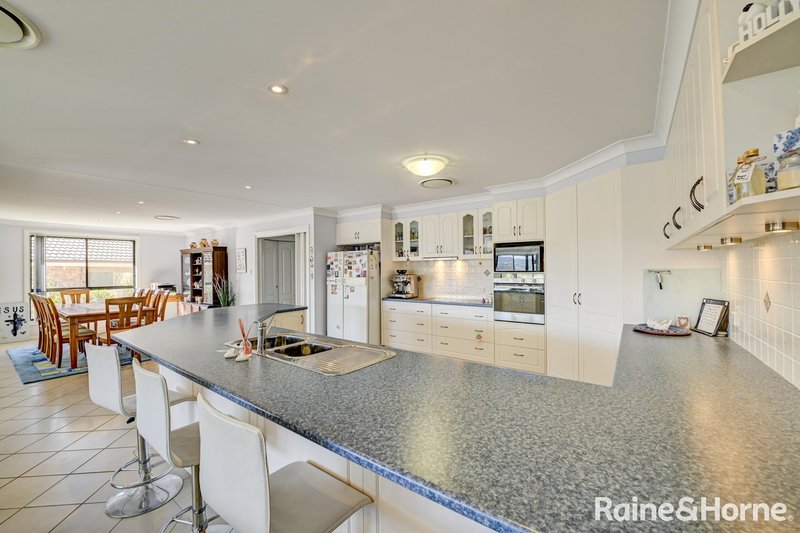 Photo - 14 Warrah Drive, Tamworth NSW 2340 - Image 4
