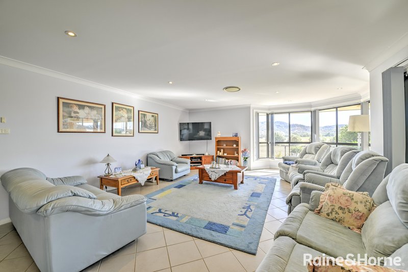 Photo - 14 Warrah Drive, Tamworth NSW 2340 - Image 6
