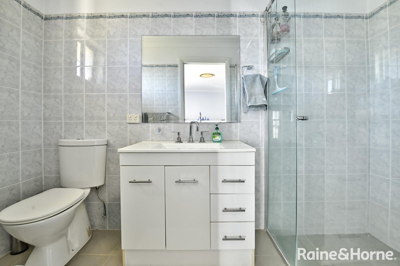 Photo - 14 Warrah Drive, Tamworth NSW 2340 - Image 11