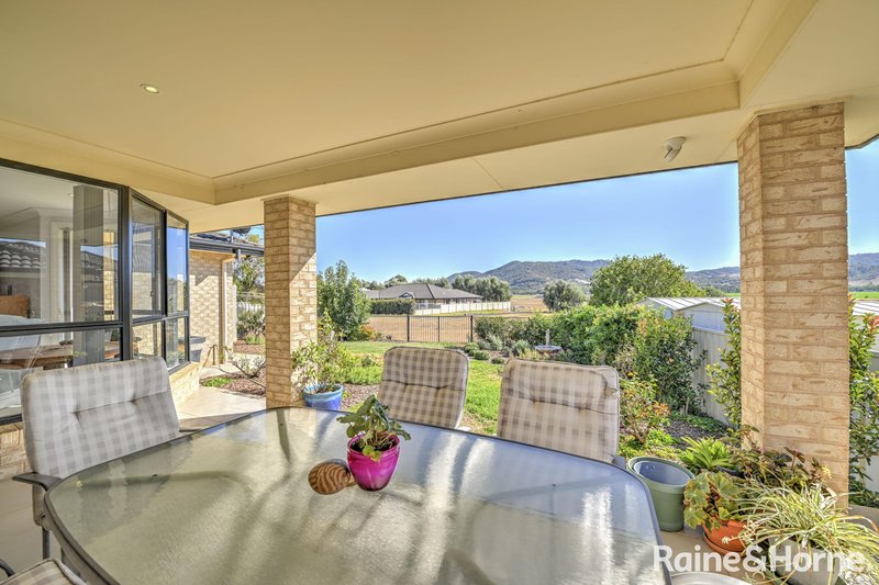 Photo - 14 Warrah Drive, Tamworth NSW 2340 - Image 17