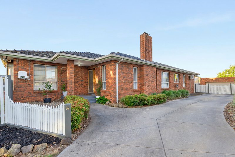 Photo - 14 Waverley Court, Craigieburn VIC 3064 - Image 2