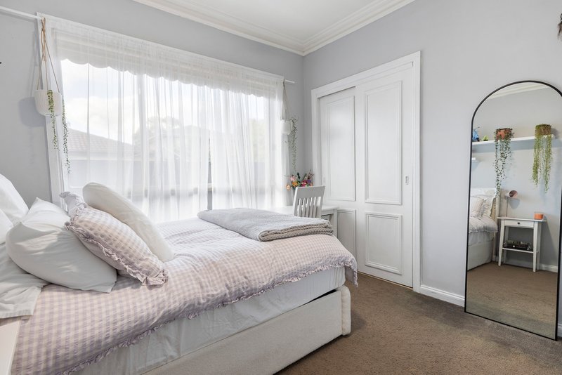 Photo - 14 Waverley Court, Craigieburn VIC 3064 - Image 6