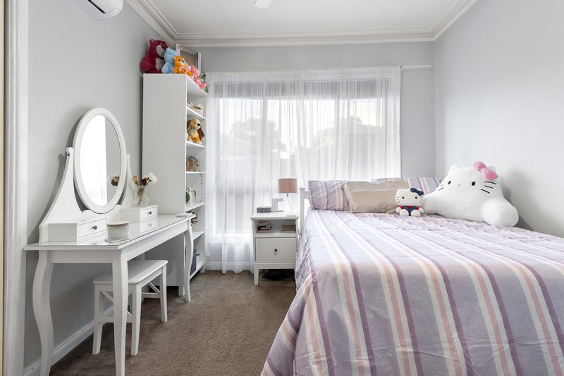 Photo - 14 Waverley Court, Craigieburn VIC 3064 - Image 7