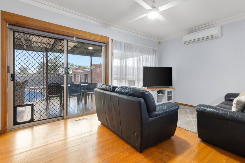 Photo - 14 Waverley Court, Craigieburn VIC 3064 - Image 14