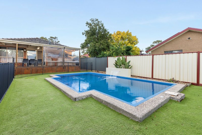 Photo - 14 Waverley Court, Craigieburn VIC 3064 - Image 18