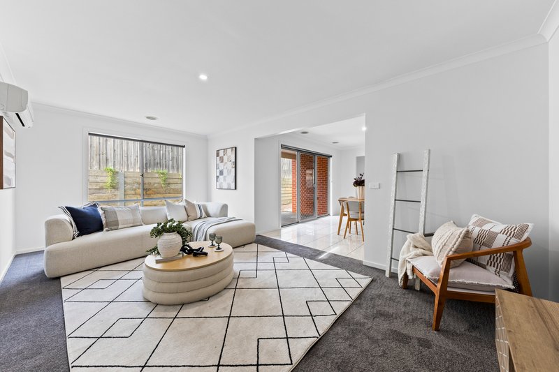 Photo - 14 Wedgewood Drive, Pakenham VIC 3810 - Image 5