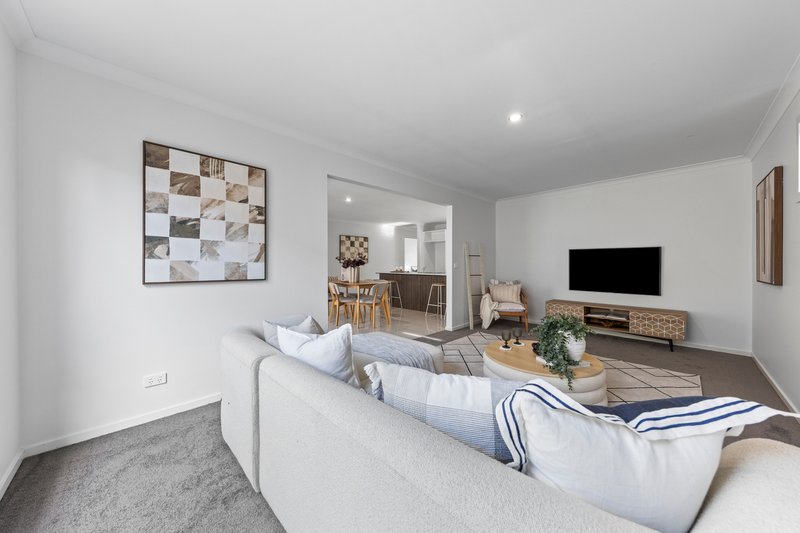 Photo - 14 Wedgewood Drive, Pakenham VIC 3810 - Image 7