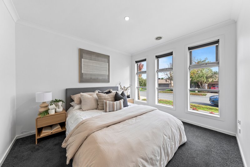 Photo - 14 Wedgewood Drive, Pakenham VIC 3810 - Image 10