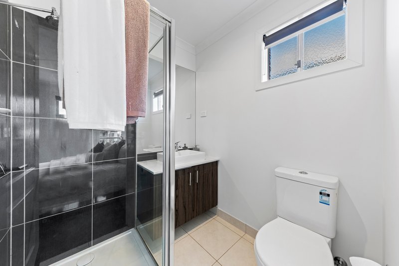 Photo - 14 Wedgewood Drive, Pakenham VIC 3810 - Image 12