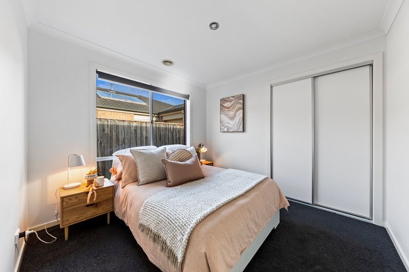 Photo - 14 Wedgewood Drive, Pakenham VIC 3810 - Image 14