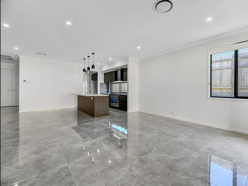 Photo - 14 Wellside Street, Morayfield QLD 4506 - Image 4