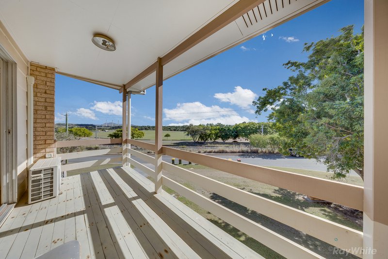 Photo - 1/4 Wenitong Street, West Gladstone QLD 4680 - Image 10