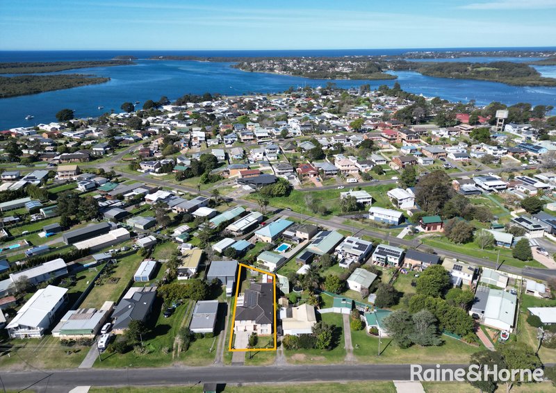 Photo - 14 West Street, Greenwell Point NSW 2540 - Image 17