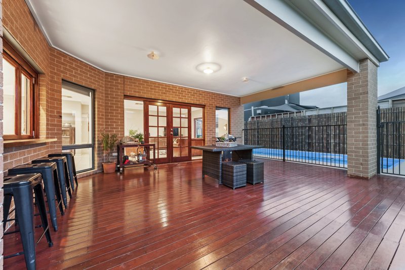 Photo - 14 Westerfolds Terrace, Caroline Springs VIC 3023 - Image 24