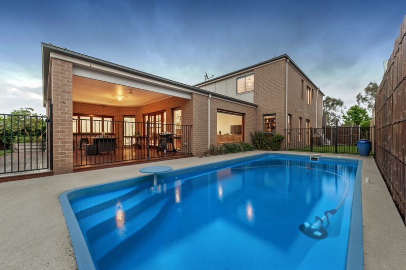 Photo - 14 Westerfolds Terrace, Caroline Springs VIC 3023 - Image 26