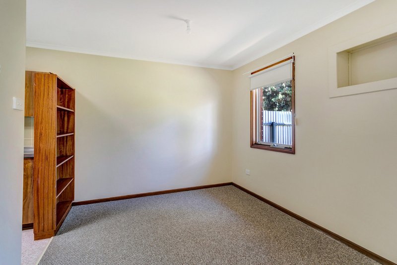 Photo - 14 Weston Court, Para Hills West SA 5096 - Image 3