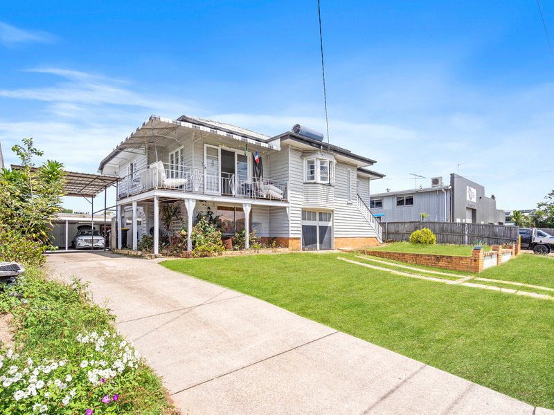 Photo - 14 Wilde Street, Wynnum QLD 4178 - Image 4