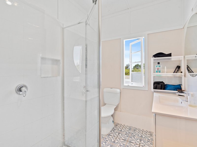 Photo - 14 Wilde Street, Wynnum QLD 4178 - Image 8