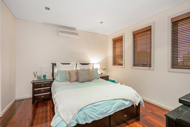 Photo - 1/4 Wilkinson Street, Reservoir VIC 3073 - Image 5