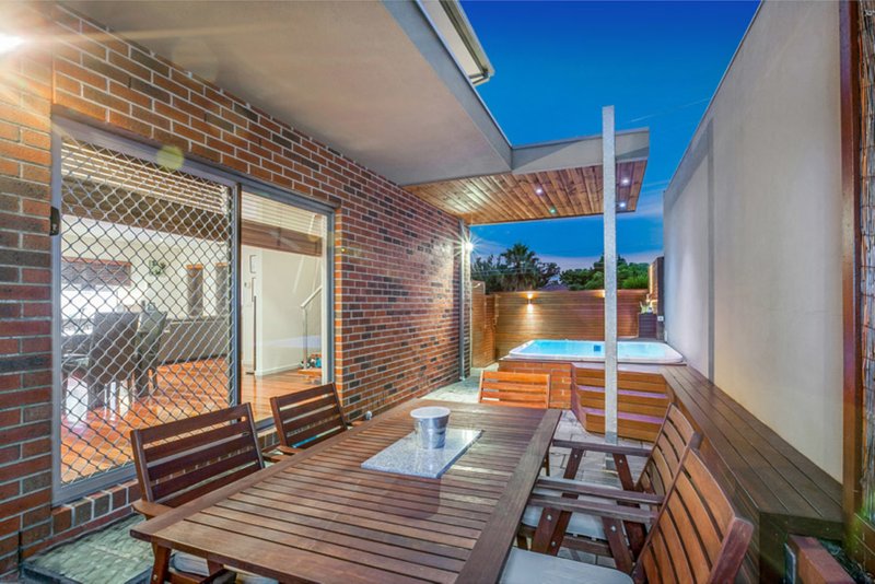 Photo - 1/4 Wilkinson Street, Reservoir VIC 3073 - Image 11