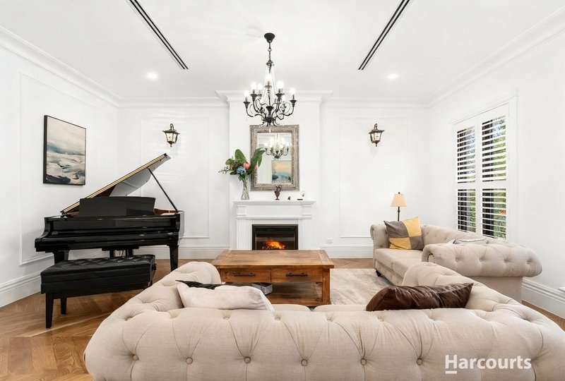 Photo - 14 William Street, Box Hill VIC 3128 - Image 2