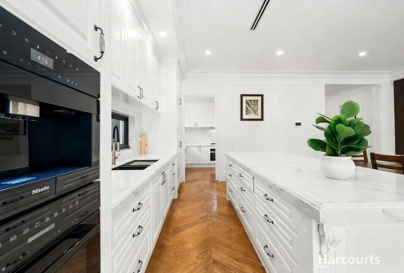Photo - 14 William Street, Box Hill VIC 3128 - Image 4
