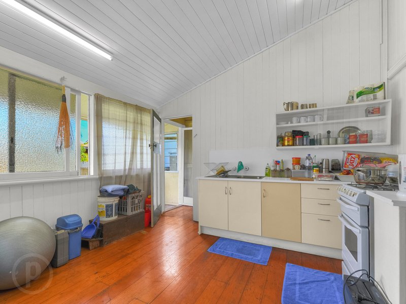 Photo - 14 Willmington Street, Wooloowin QLD 4030 - Image 5