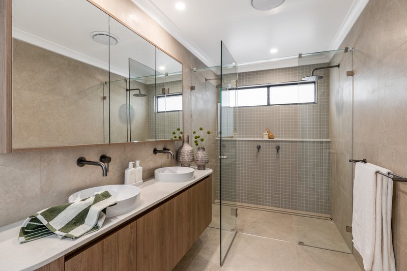 Photo - 14 Willoughby Crescent, Kearneys Spring QLD 4350 - Image 14