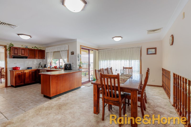 Photo - 14 Willowbend Way, Dubbo NSW 2830 - Image 3