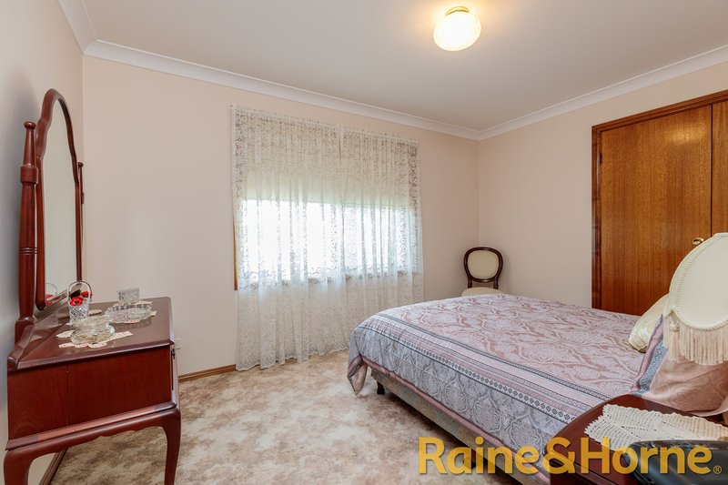 Photo - 14 Willowbend Way, Dubbo NSW 2830 - Image 9