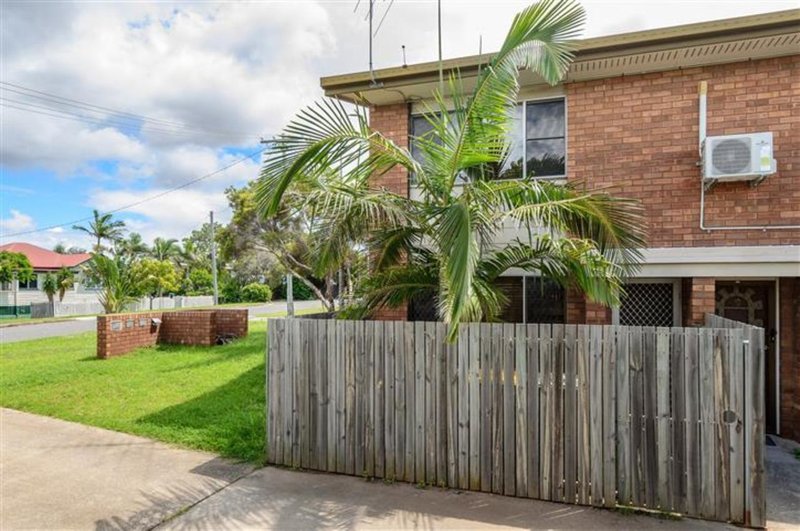 Photo - 1/4 Wilmott Street, West Gladstone QLD 4680 - Image 2