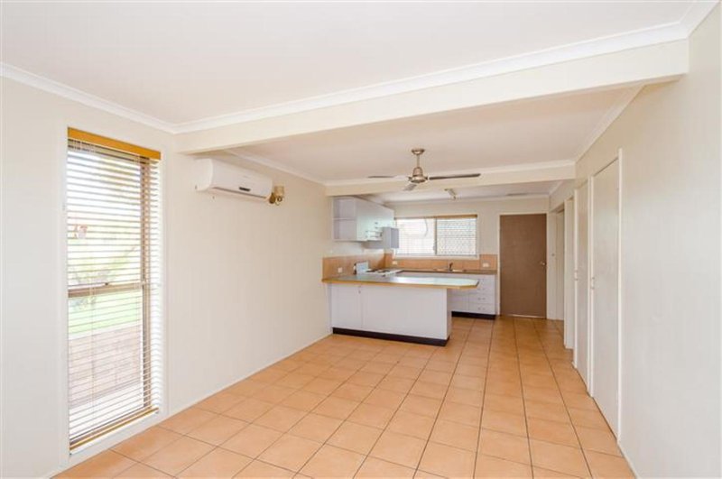 Photo - 1/4 Wilmott Street, West Gladstone QLD 4680 - Image 4