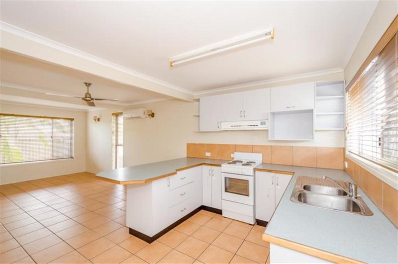 Photo - 1/4 Wilmott Street, West Gladstone QLD 4680 - Image 5