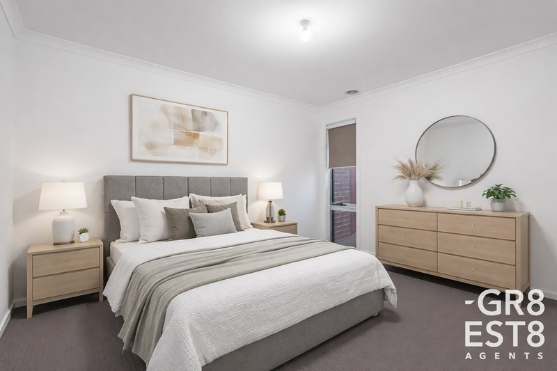 Photo - 14 Wilton Street, Cranbourne West VIC 3977 - Image 3