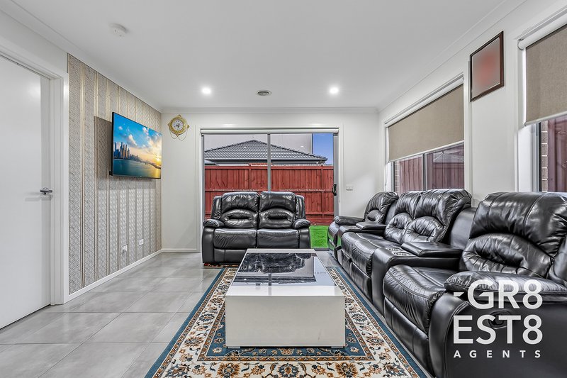 Photo - 14 Wilton Street, Cranbourne West VIC 3977 - Image 15