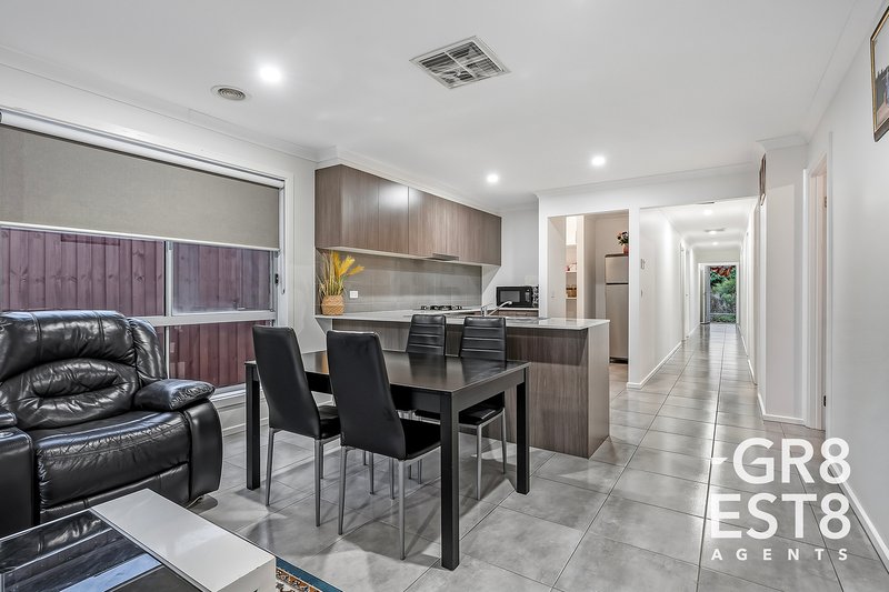 Photo - 14 Wilton Street, Cranbourne West VIC 3977 - Image 18