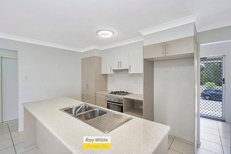 Photo - 1/4 Winchester Crescent, Pimpama QLD 4209 - Image 2